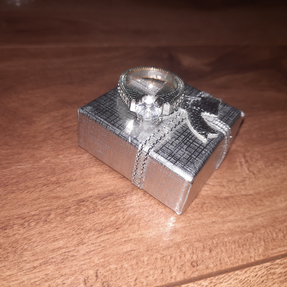 2 Rings - Picture 7 of 9